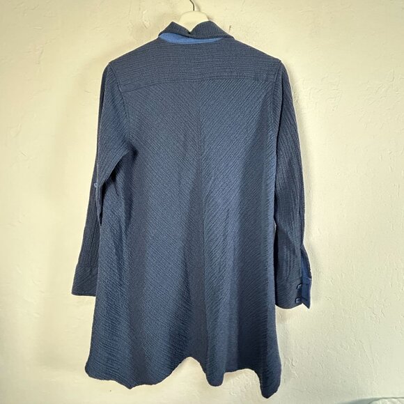 Habitat Womens Blue Textured Button Down Shirt Medium Long Sleeve Lightweight - Picture 2 of 9
